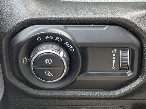 Used 2024 Jeep Gladiator Sport AWD/4WD image 25