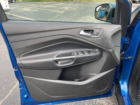 Used 2019 Ford Escape SE AWD/4WD image 18