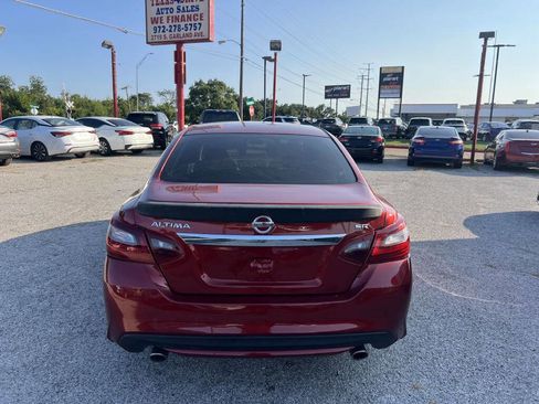 Used 2018 Nissan Altima 2.5 SR FWD image 5