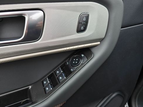 New 2026 Ford Explorer Active AWD/4WD image 16