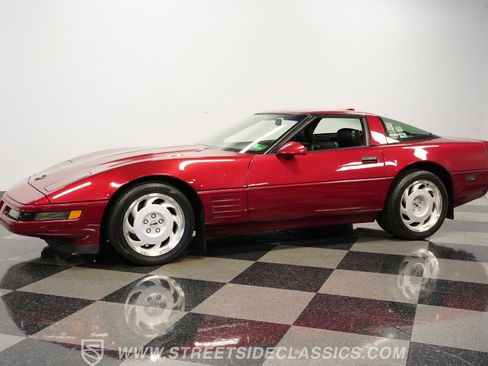 Used 1991 Chevrolet Corvette ZR-1 RWD image 7