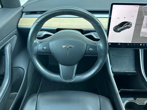 Used 2018 Tesla Model 3 Long Range image 14