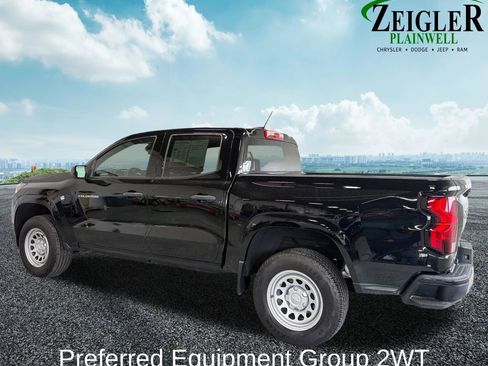 Used 2023 Chevrolet Colorado W/T RWD image 3