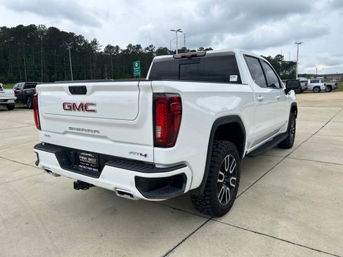 Used 2025 GMC Sierra 1500 AT4 w/ AT4 Premium Package AWD/4WD image 3