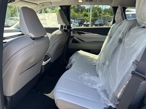 New 2027 INFINITI QX60 Luxe w/ Family Package AWD/4WD image 24