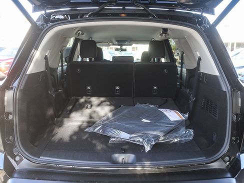New 2026 Nissan Pathfinder SV w/ Cargo Package FWD image 12