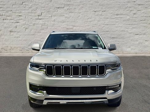 Used 2022 Jeep Wagoneer Series III w/ Rear Seat Video Group 1 RWD image 7