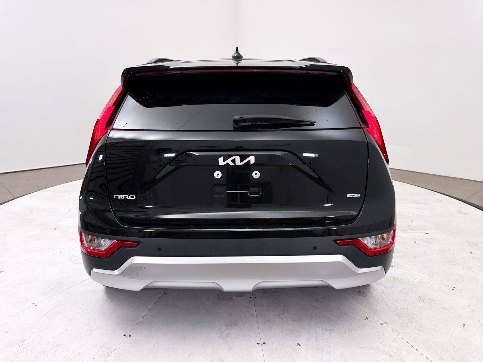 Used 2023 Kia Niro EX FWD image 16