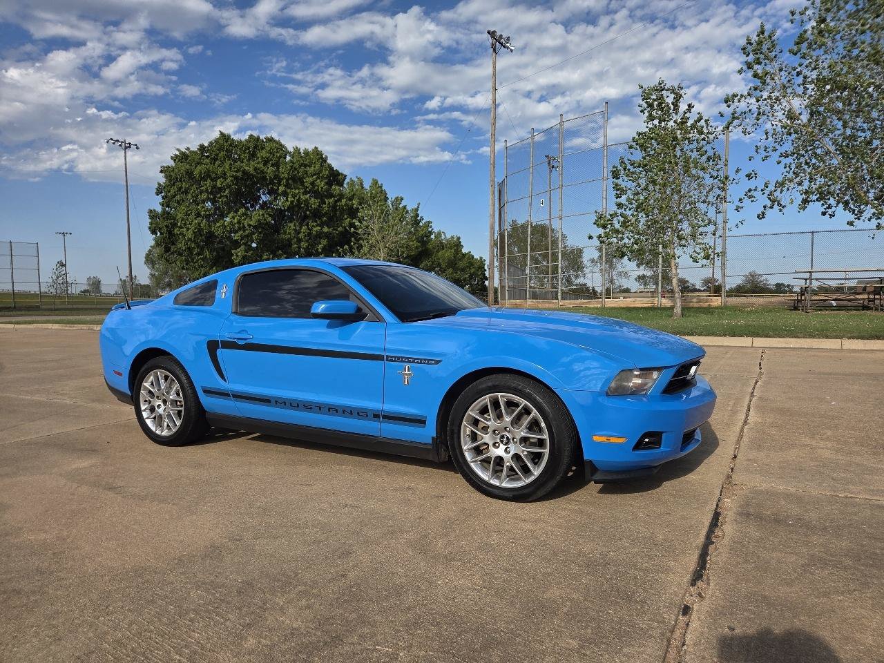Used 2012 Ford Mustang Premium RWD image 23