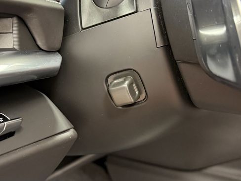 Used 2023 Chevrolet Corvette Stingray Premium Conv w/ 3LT image 19