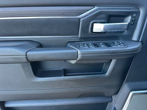 Used 2025 RAM 2500 Laramie image 10