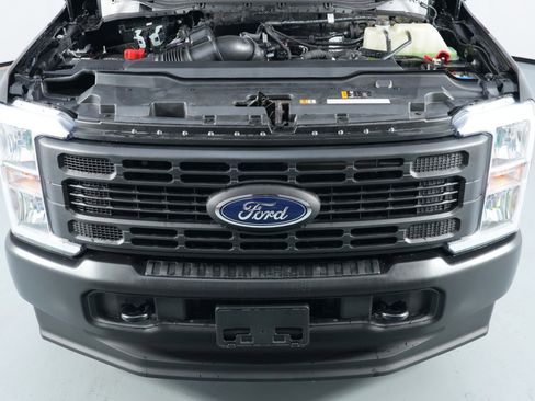 Used 2024 Ford F350 XL w/ Snow Plow Prep Package image 8