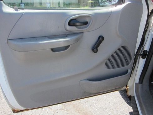 Used 2001 Ford F150 XL image 14