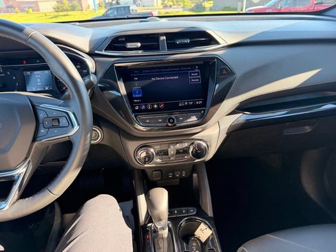 Used 2023 Chevrolet TrailBlazer ACTIV w/ Convenience Package AWD/4WD image 23