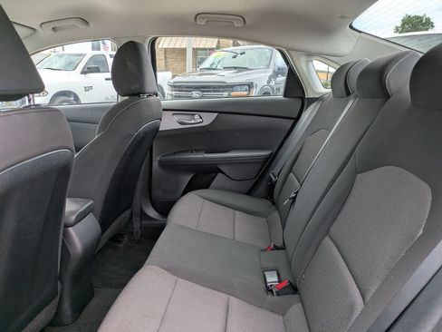Used 2024 Kia Forte LXS w/ LXS Technology Package FWD image 14