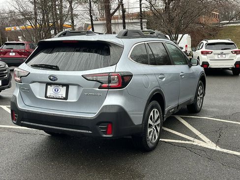 Certified 2021 Subaru Outback Premium image 5