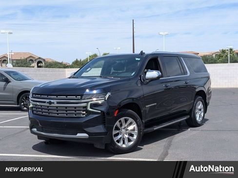 Used 2023 Chevrolet Suburban Premier AWD/4WD image 1