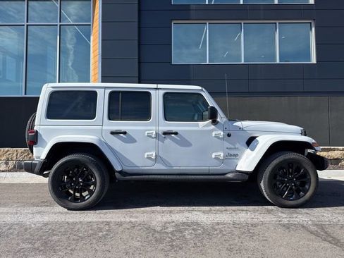 Used 2023 Jeep Wrangler Unlimited Sahara w/ Cold Weather Group AWD/4WD image 2
