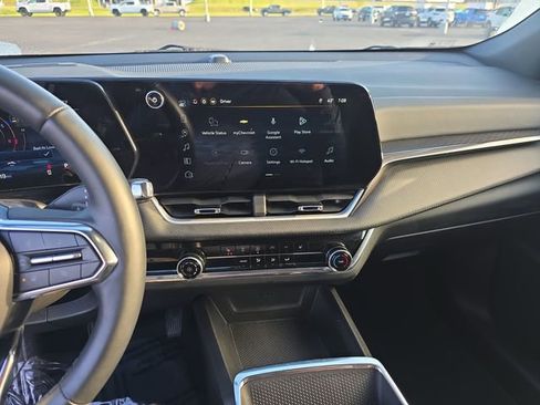 Certified 2026 Chevrolet Equinox LT w/ Safety and Technology Package FWD image 19