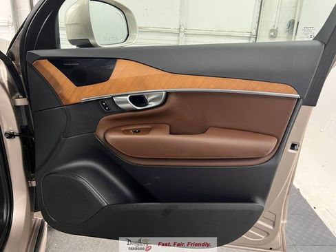 Used 2024 Volvo XC90 B6 Plus w/ Protection Package Premier AWD/4WD image 39