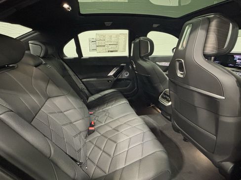New 2026 BMW i7 xDrive60 w/ Executive Package AWD/4WD image 27