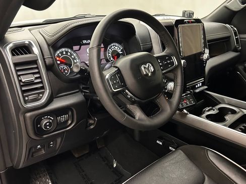 Used 2025 RAM 1500 Laramie AWD/4WD image 11