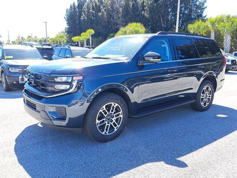 New 2026 Ford Expedition Active image 4