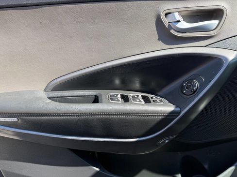Used 2017 Hyundai Santa Fe Sport FWD image 12