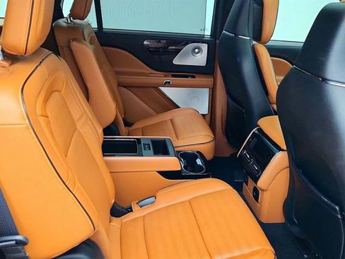 Used 2022 Lincoln Aviator Black Label w/ Dynamic Handling Package image 23