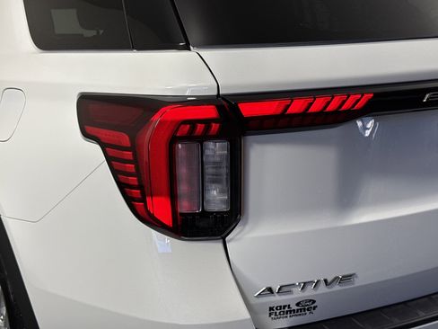 New 2026 Ford Explorer Active RWD image 8