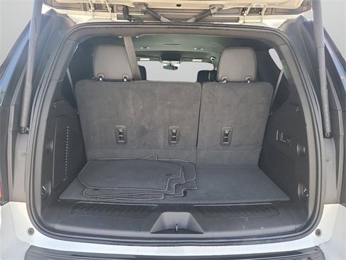 Used 2022 Chevrolet Tahoe LT w/ Luxury Package image 11