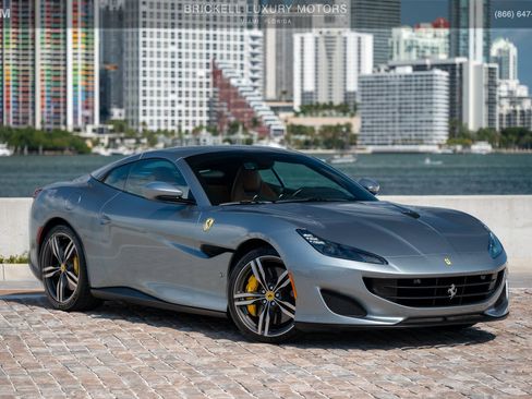 Used 2019 Ferrari Portofino image 12