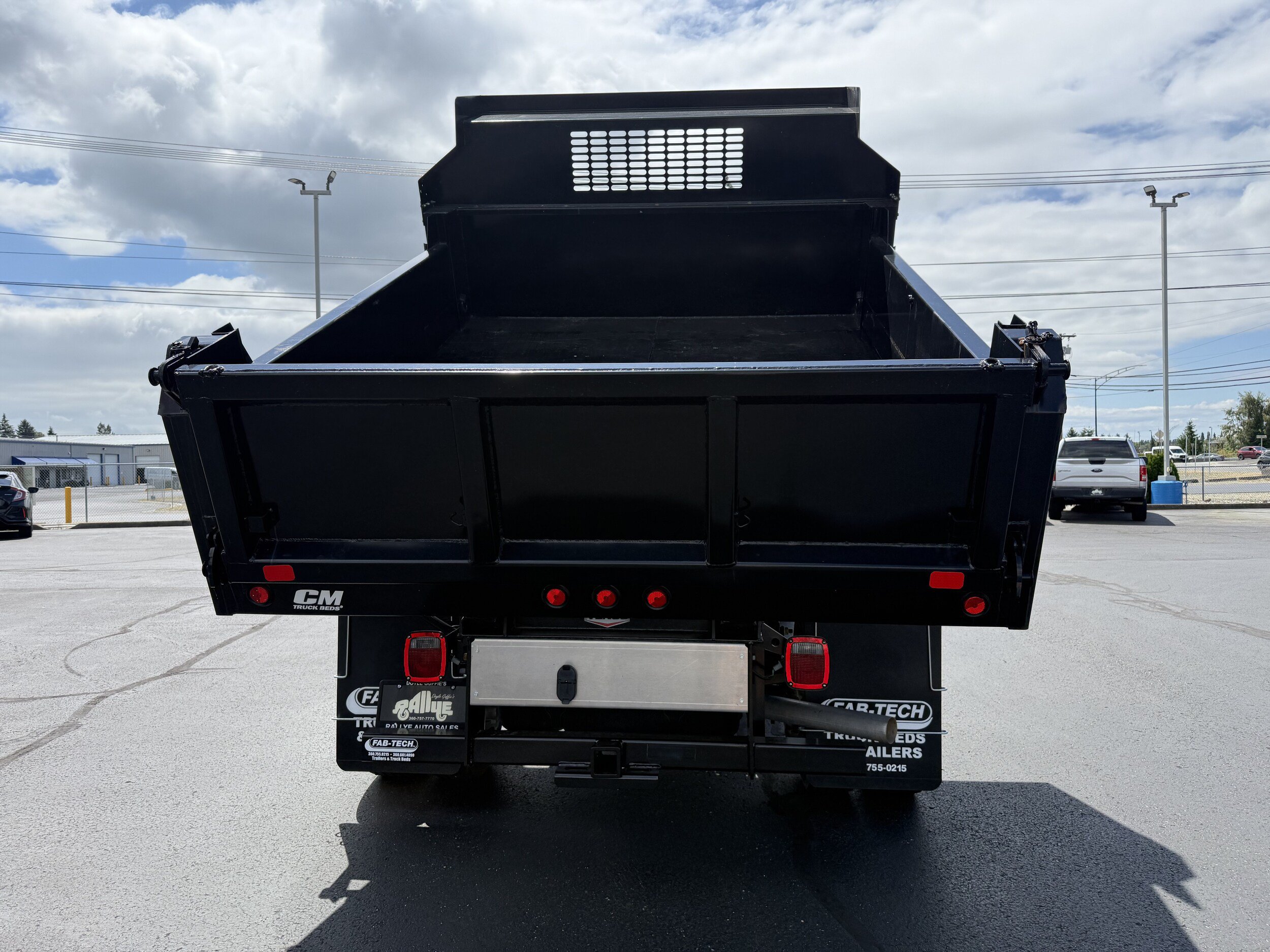 Used 2023 Ford F450 XLT w/ XLT Value Package AWD/4WD image 6