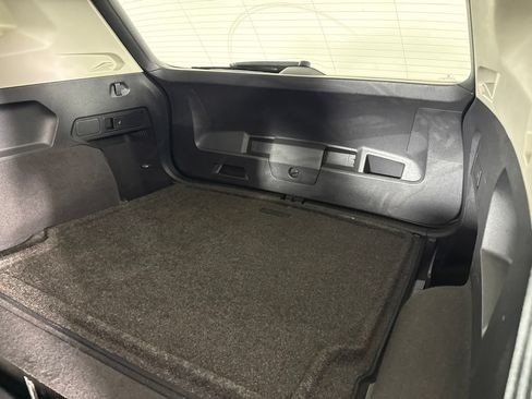 Used 2023 Volkswagen Tiguan SE AWD/4WD image 28