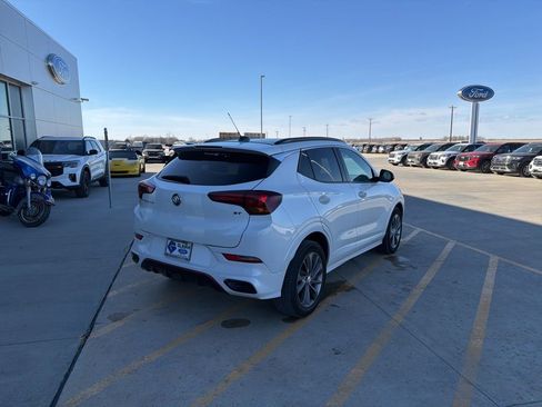 Used 2022 Buick Encore GX Essence w/ Sport Touring Package FWD image 7