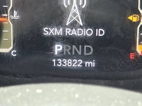 Used 2018 Jeep Wrangler Unlimited Sahara AWD/4WD image 27
