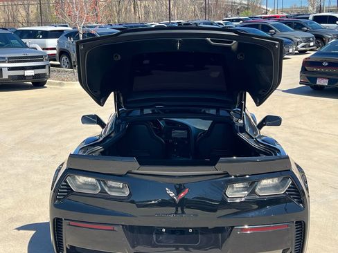 Used 2016 Chevrolet Corvette Z06 w/ 3LZ Preferred Equipment Group image 14