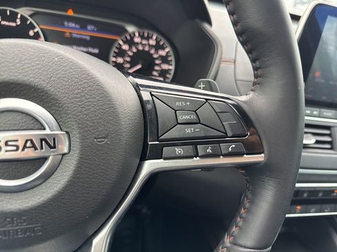 Used 2019 Nissan Altima 2.5 SR FWD image 16