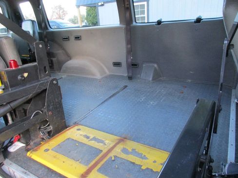 Used 2010 Ford E-350 and Econoline 350 Extended Super Duty image 10