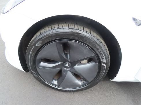 Used 2019 Tesla Model 3 Standard Range RWD image 8