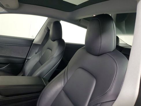 Used 2021 Tesla Model 3 Standard Range Plus image 21