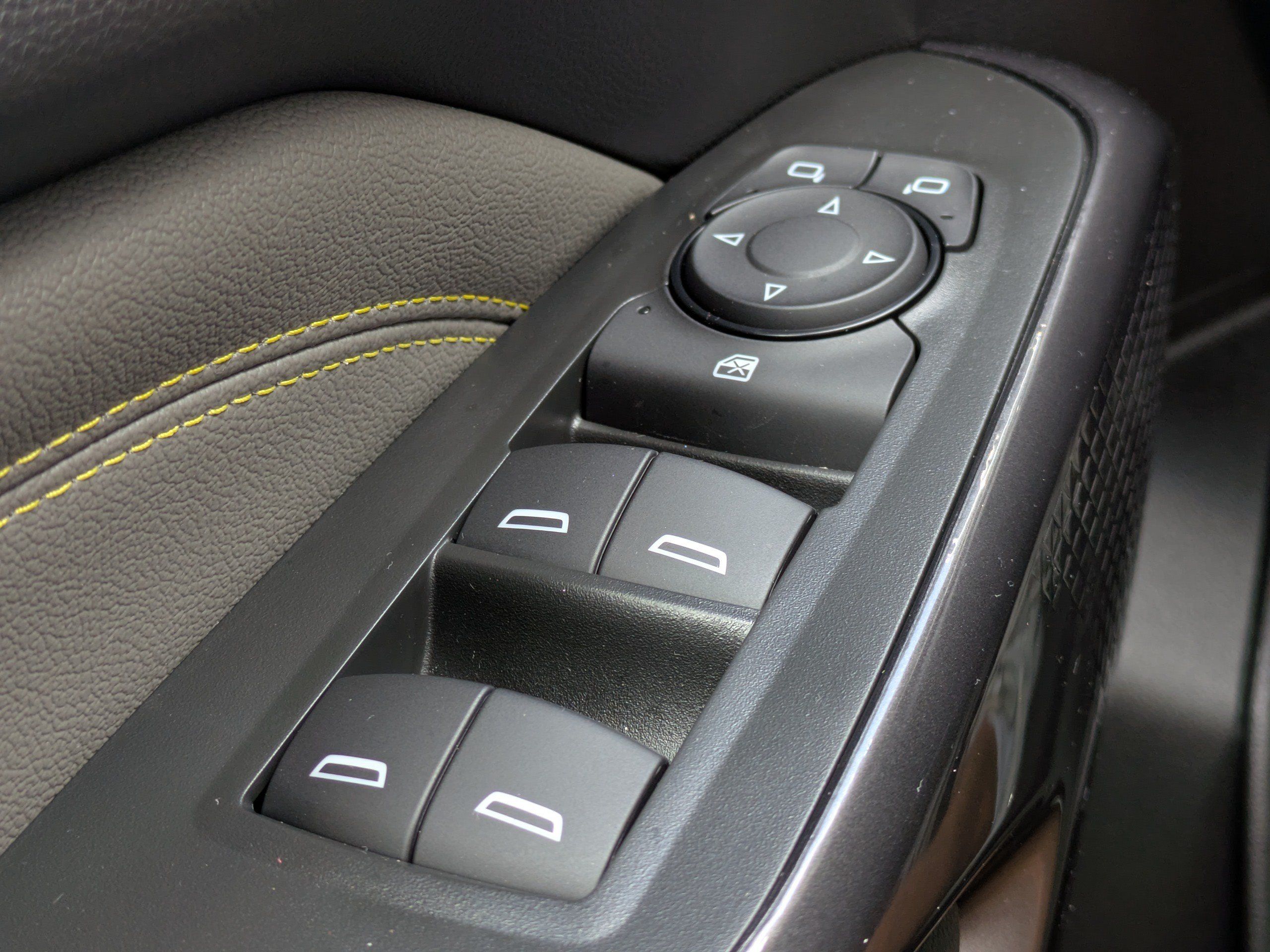 Used 2026 Chevrolet Trax ACTIV w/ Sunroof Package FWD image 23