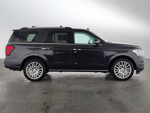Used 2024 Ford Expedition Limited AWD/4WD image 2
