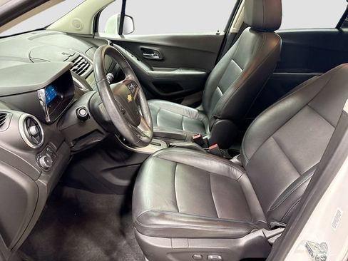 Used 2015 Chevrolet Trax LTZ w/ LPO, Cargo Package FWD image 17