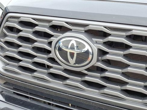 Used 2021 Toyota Tacoma TRD Off-Road image 33