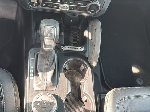 New 2026 Ford Bronco Badlands image 24