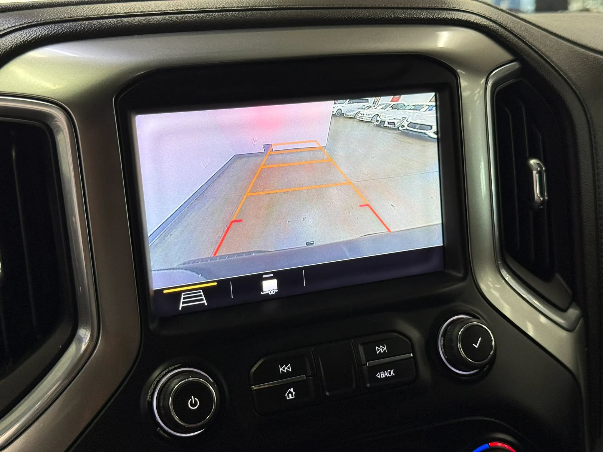Used 2019 Chevrolet Silverado 1500 LT Trail Boss AWD/4WD image 19