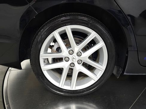 Used 2015 Lexus CT 200h FWD image 28