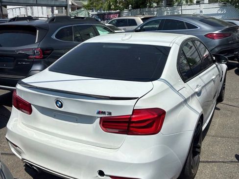 Used 2018 BMW M3 RWD image 3