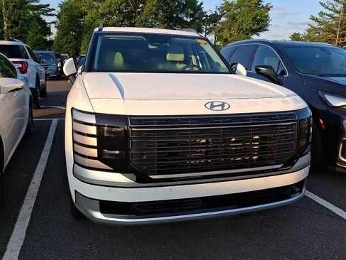 Used 2026 Hyundai Palisade Calligraphy FWD image 4